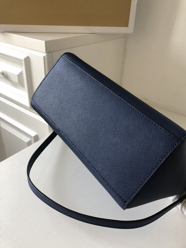 マイケルコースバッグ素材ディテール